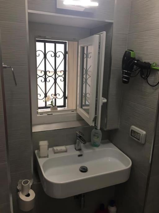 Beautiful Apartment Next To Piazza Di Spagna Rome Extérieur photo
